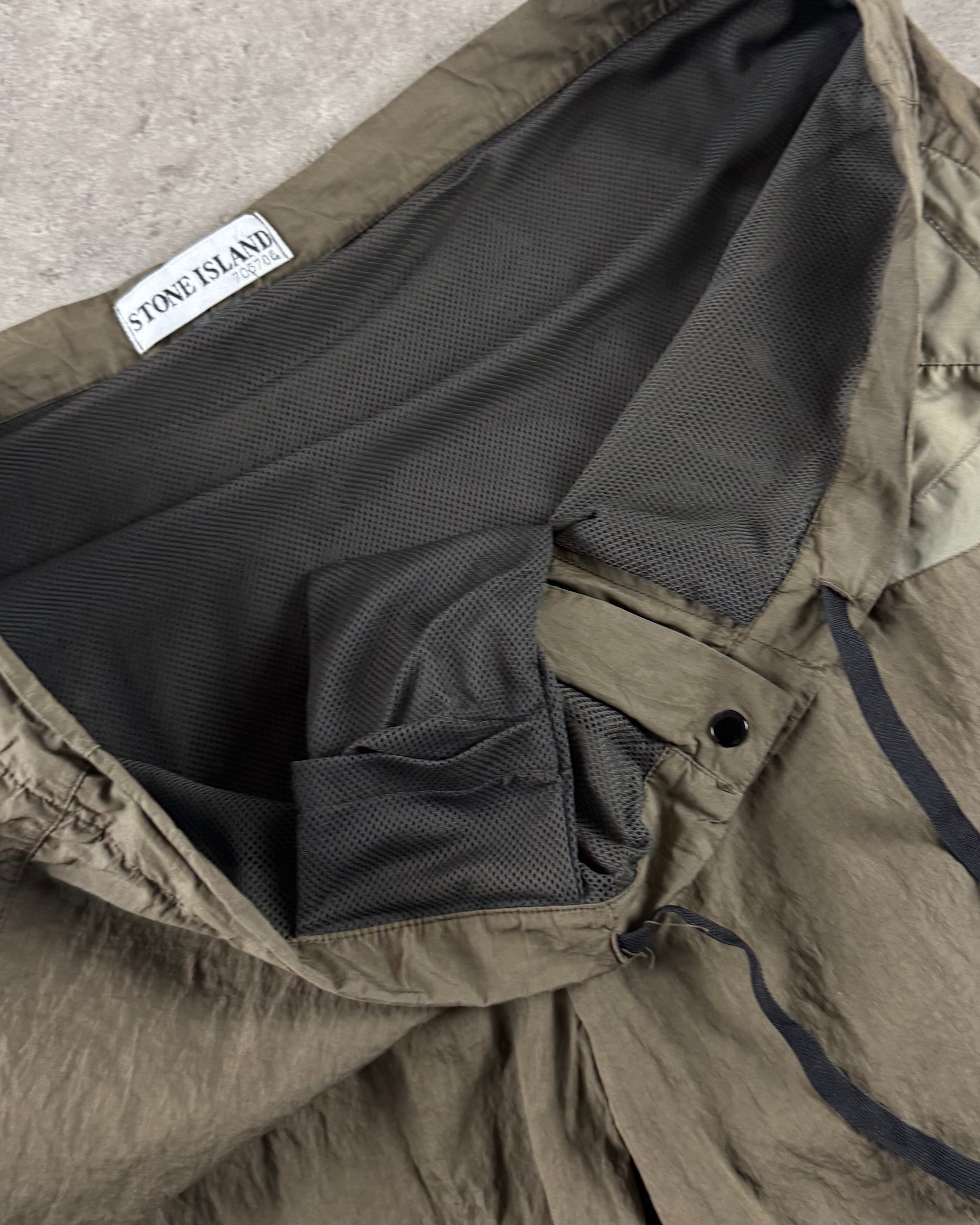 Stone Island 2000’s Embroidered Compass Shorts [36]